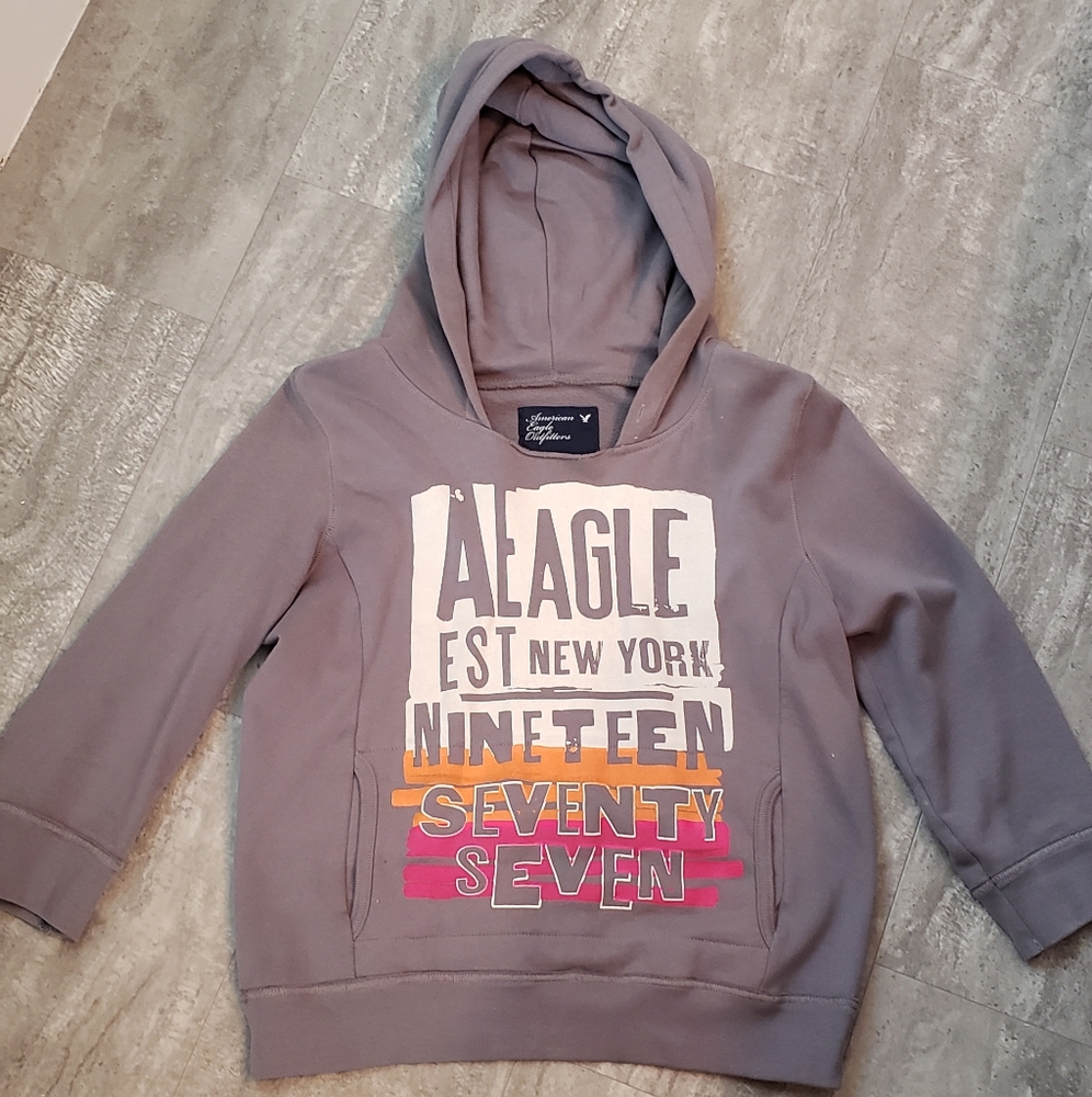 Sweatshirt / Hoodie